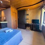 Lindo Studio Vista Mar Completo Com Piscina No Rooftop Do Edf, Proximo Ao Porto Da Barra